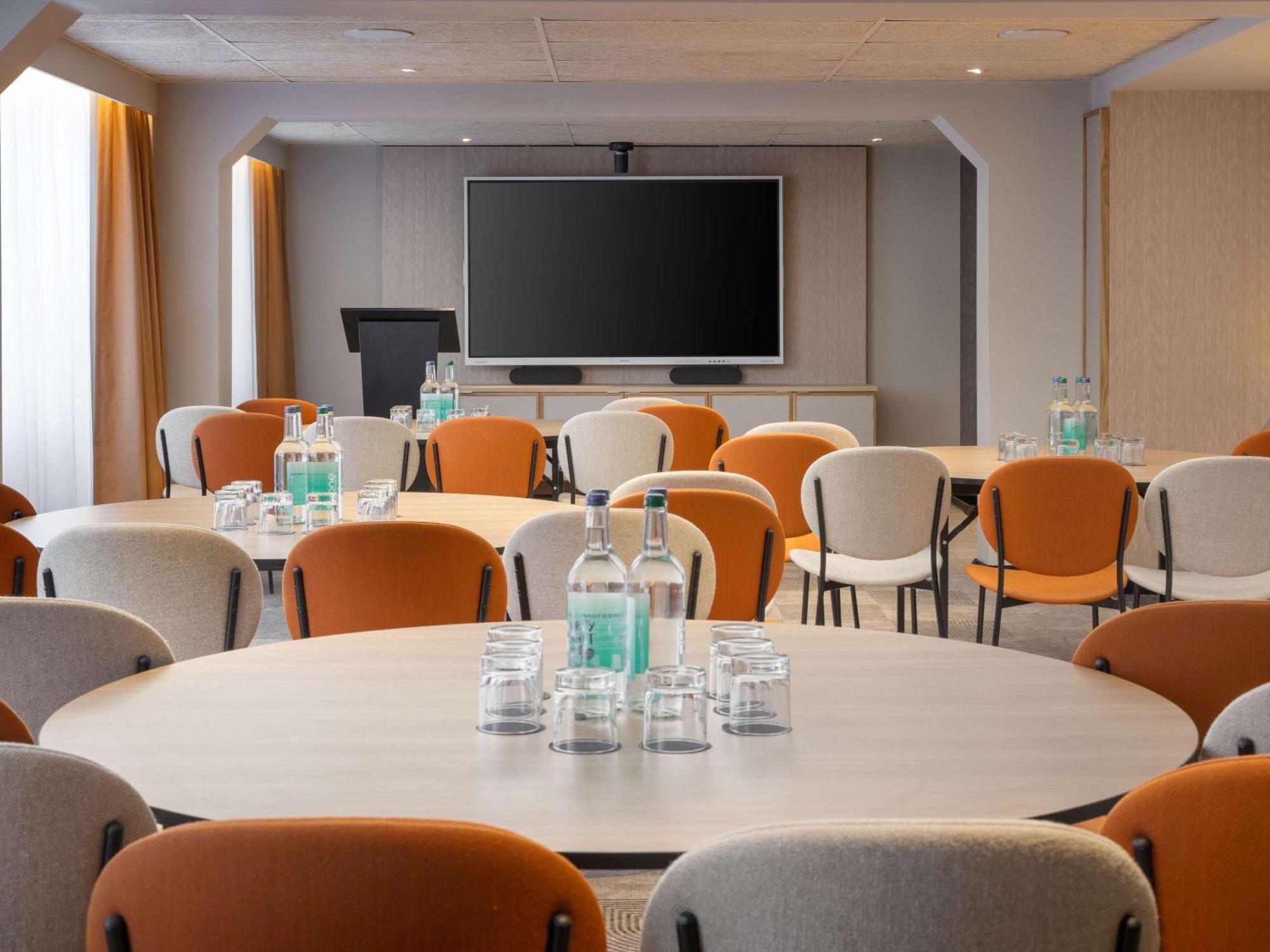 Ibis Earls Court Отель 3*